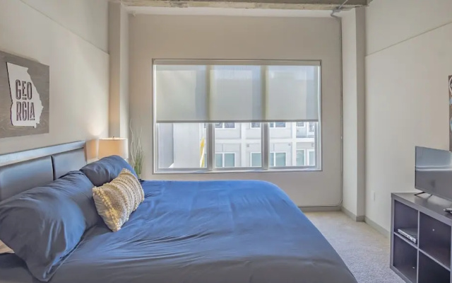 photo 5 of 2br Fully Furnished Apartment - Great Location In Midtown 2 Bedroom Apts by RedAwning