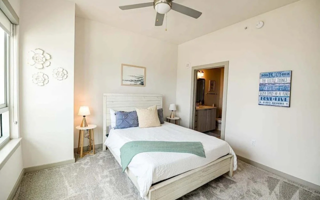 photo 4 of 2br Fully Furnished Apartment Uptown - Boa Stadium 2 Bedroom Apts by RedAwning