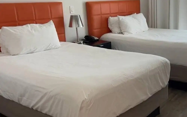 photo 2 of 2br Next To Walt Disney World