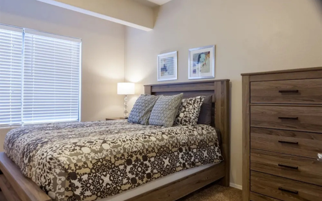 photo 2 of 2BR Plus Ocotillo Townhome, Heated Pool, Spa, Gym