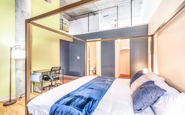 photo 2 of 2BR Park Ave Townhome with parking by Cozysuites