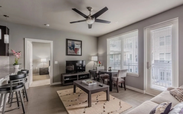 photo 2 of 2BR Premium