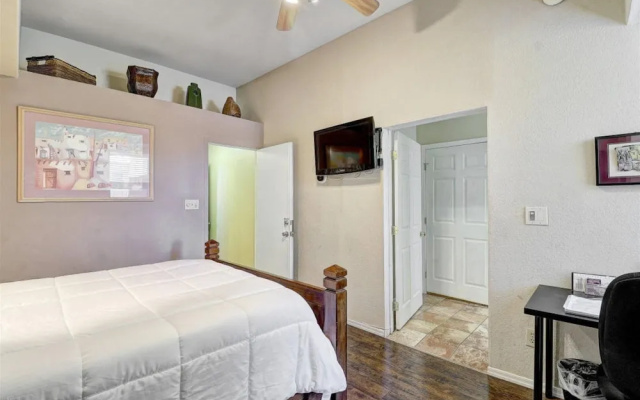 photo 2 of 2BR Scottsdale Kierland Unit