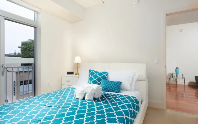 photo 3 of 2br/1ba Apartment Near Rittenhouse Square 2 Bedroom Apts by RedAwning