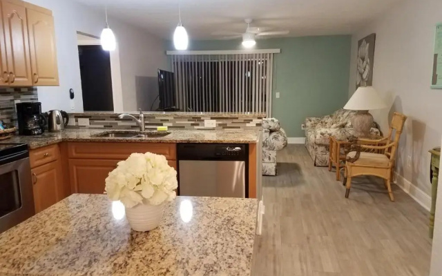 photo 2 of 2BR/1BA Vacation Rental - Sienna Park