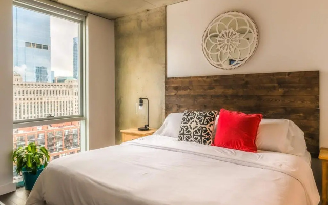 photo 5 of 2BR/2BA Brand New Executive Luxury Suite w/ Rooftop Pool, Gym and Balcony by ENVITAE