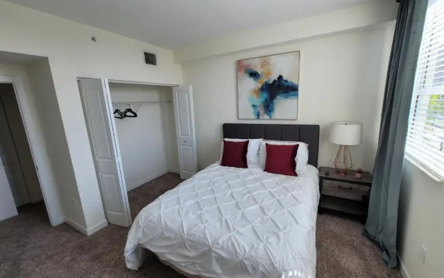photo 4 of 2br2bd, Downtown, Cal King