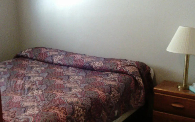 photo 5 of 2nd Street Inn & Suites