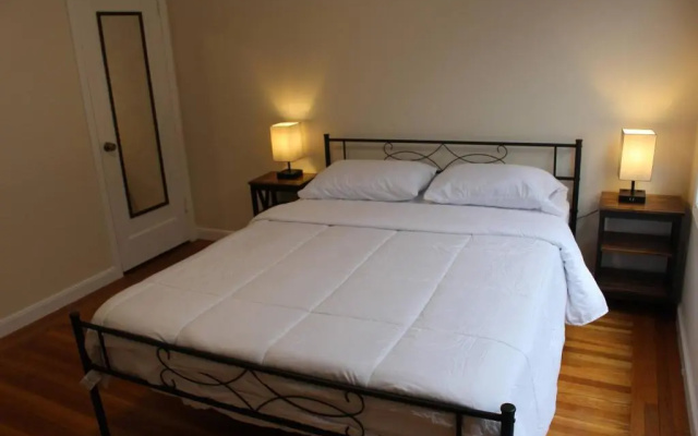 photo 3 of 3 BD 2 Bath House, Walkable To Bart, Free Parking, Views