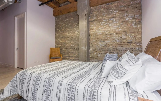 photo 3 of 3 BDR Downtown Luxury Loft-spacious, Safe & Secure