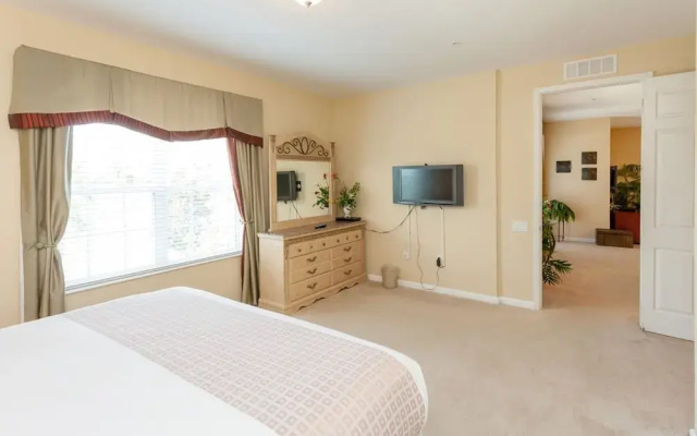 photo 3 of 3 Bed 2 Bath Premium l 1005