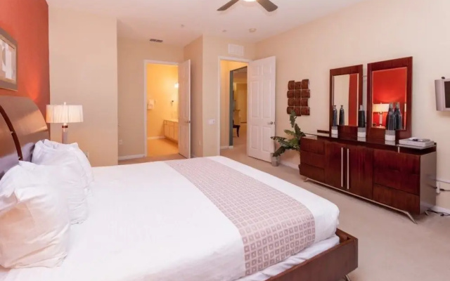 photo 5 of 3 Bed 2 Bath Premium Lakeview l 1006
