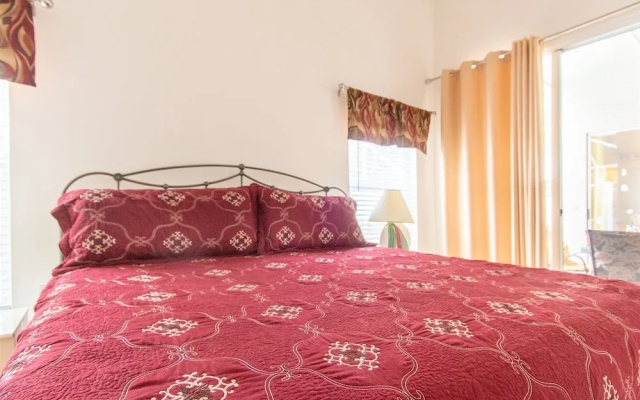 photo 2 of 3 Bed 2579
