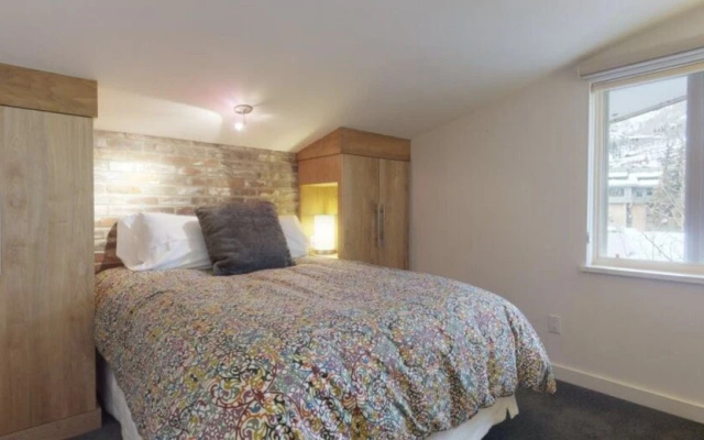 photo 2 of 3 Bedroom Condo in the Heart of Vail Village - 5 min Walk to Gondola 1