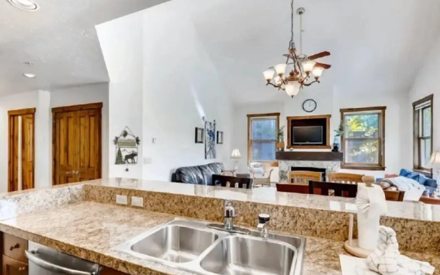 photo 3 of 3 Bedroom Mountain Vacation Rental on Historic Downtown Main Street Within Walking Distance to Peak 9 Gondola