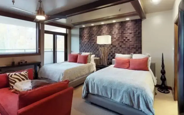 photo 2 of 3 Bedroom Platinum-rated Penthouse in Cascade Village, Steps to Chair Lift 20