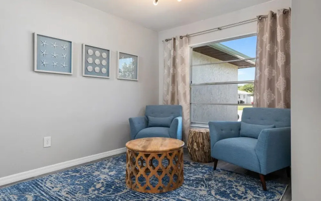 photo 2 of 3 Bedroom Pool Home Less Than 5 Miles to Beaches 3 Home by Redawning