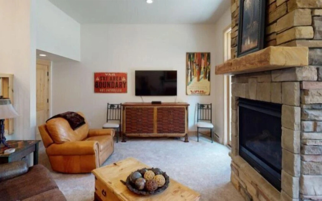 photo 2 of 3 Bedroom Residence in Cascade Village Next to Chair Lift 20 and Shuttle Services to Vail Village