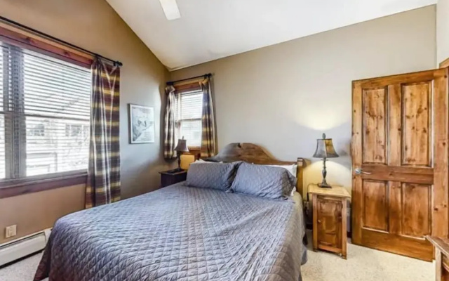 photo 2 of 3 Bedroom Townhome in Downtown Breckenridge, off Main Street With Pool, and Hot Tubs