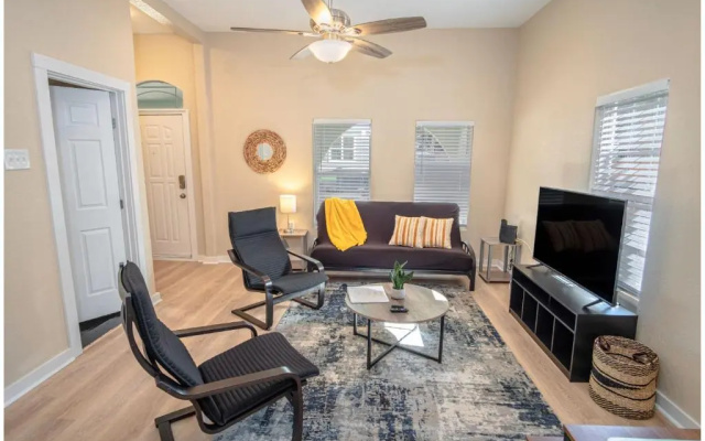 photo 2 of 3 BR1 BA Remodeled Home Near Downtown