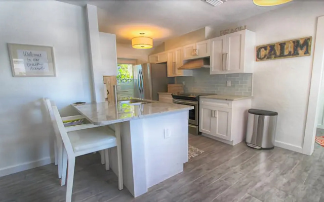 photo 4 of 3 Palms Beach - 3 Br home by RedAwning