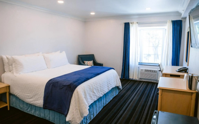 photo 3 of Napa Valley Hotel & Suites