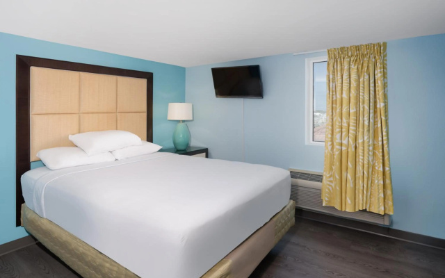 photo 4 of Palette Resort Myrtle Beach by OYO 