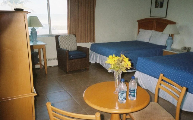 photo 2 of Beach Plaza Hotel