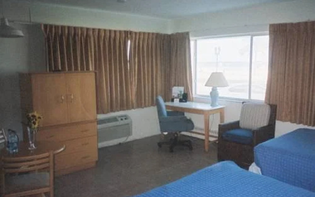 photo 5 of Beach Plaza Hotel