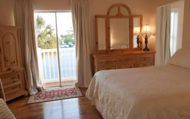 photo 2 of 3000 Sq Ft Beach And Bay Condo