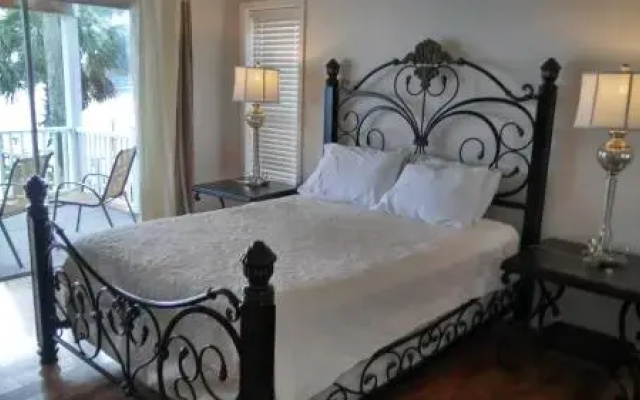photo 4 of 3000 Sq Ft Beach And Bay Condo