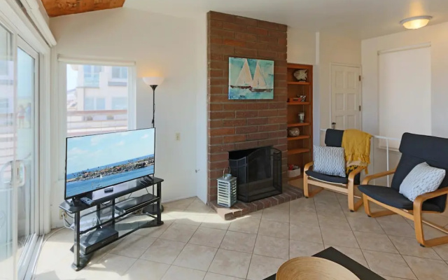 photo 2 of 3014 W. Oceanfront 1 Bedroom 1 Bathroom Townhouse