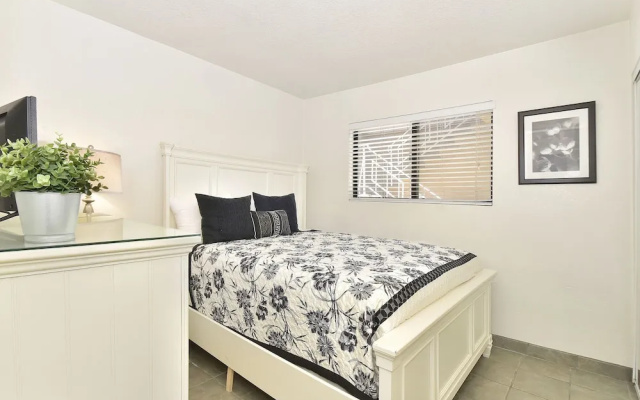 photo 3 of 303 35th St 68219 by RedAwning