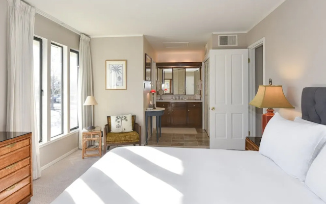 photo 2 of 305 Northgate At Silverado In Napa 1 Bedroom Condo by RedAwning