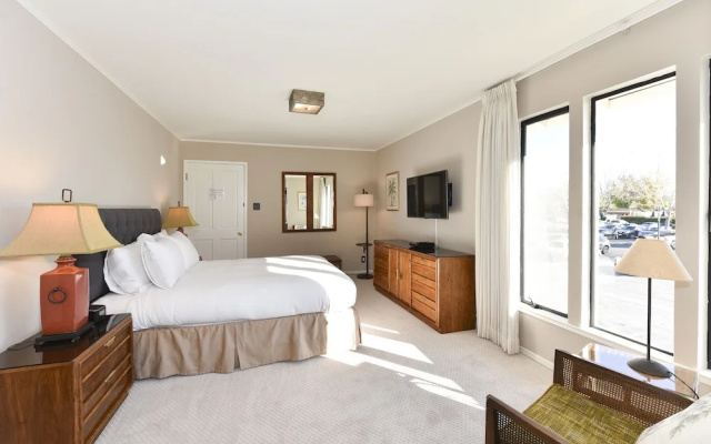photo 4 of 305 Northgate At Silverado In Napa 1 Bedroom Condo by RedAwning