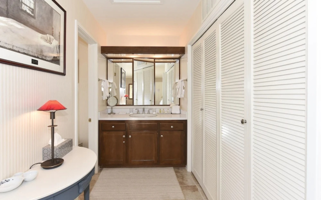 photo 5 of 305 Northgate At Silverado In Napa 1 Bedroom Condo by RedAwning