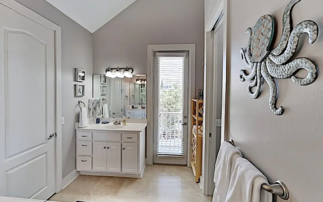 photo 3 of 30a Resort W/ Pool - By Rosemary & Alys Beach 3 Bedroom Home