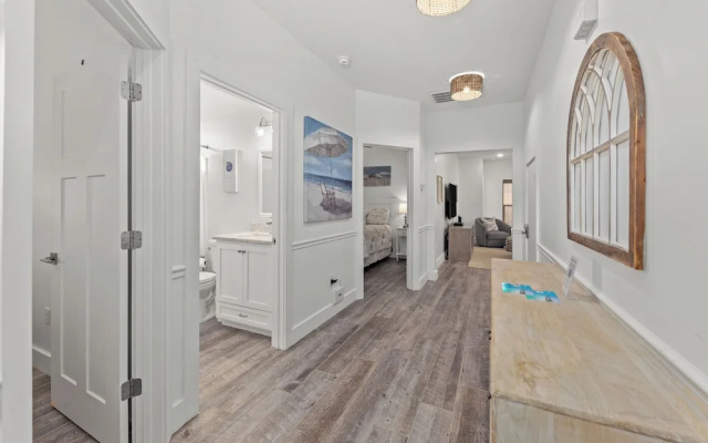 photo 2 of 311 Le Grand Dr - Sunny Sands