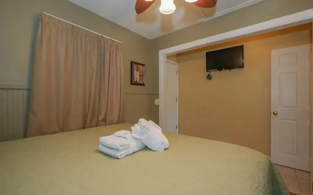 photo 4 of 318 Breakers - 1 Br Villa