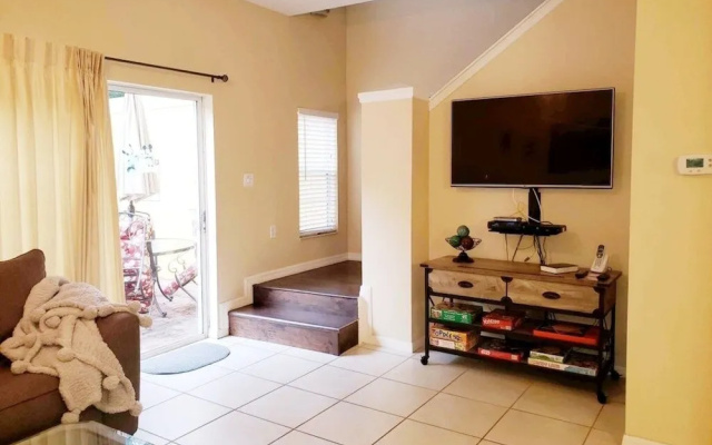 photo 4 of 3/2.5 Townhome W/Private Jacuzzi & Patio Townhouse