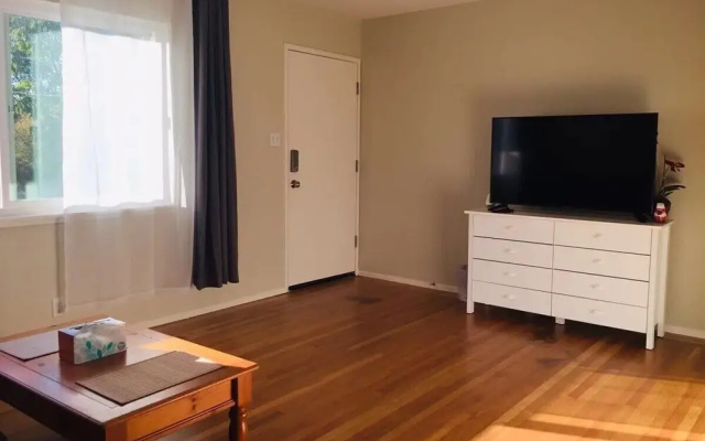 photo 2 of 3426 Entire 1BR Apt/house in El Cerrito Cozy