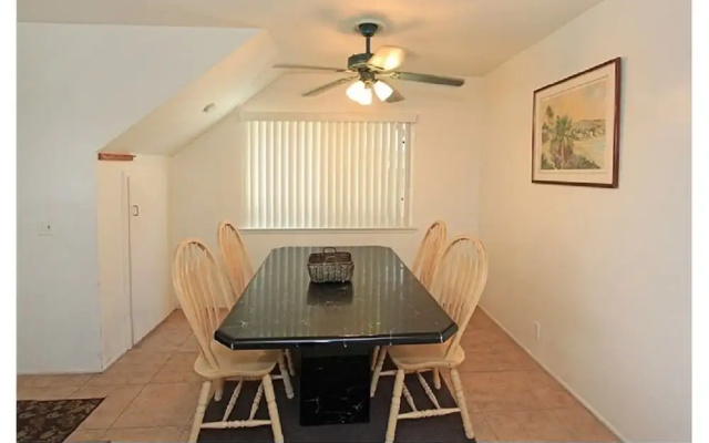photo 3 of 34th St A (68184) - 3 Br townhouse by RedAwning