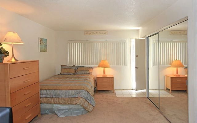 photo 4 of 34th St A (68184) - 3 Br townhouse by RedAwning