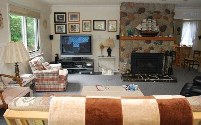 photo 5 of 350 10th Ave