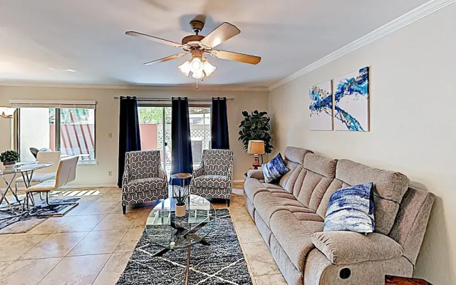 photo 2 of 3600 Scottsdale - 2 Br Condo