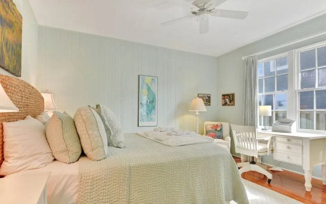 photo 3 of 3939 Duval Drive Beachfront by Vtrips