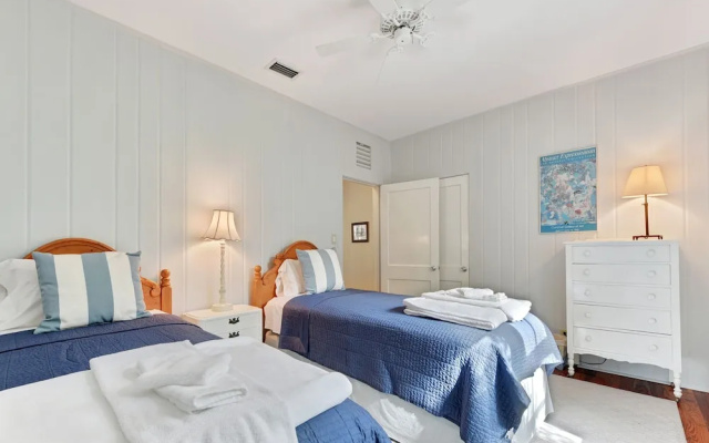 photo 5 of 3939 Duval Drive Beachfront by Vtrips