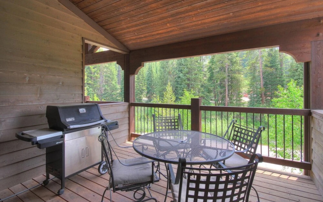 photo 5 of Short Walk to Ski Lift & Private Hot tub - 39C by RedAwning