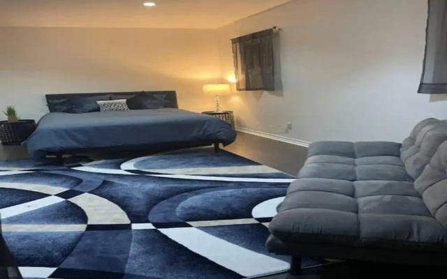 photo 2 of 3Bd Beverly Hills Home