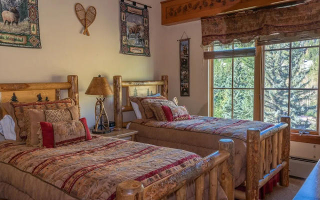 photo 2 of 3bd + Loft With Ski In/out Access And Panoramic Views! 3 Bedroom Condo by RedAwning